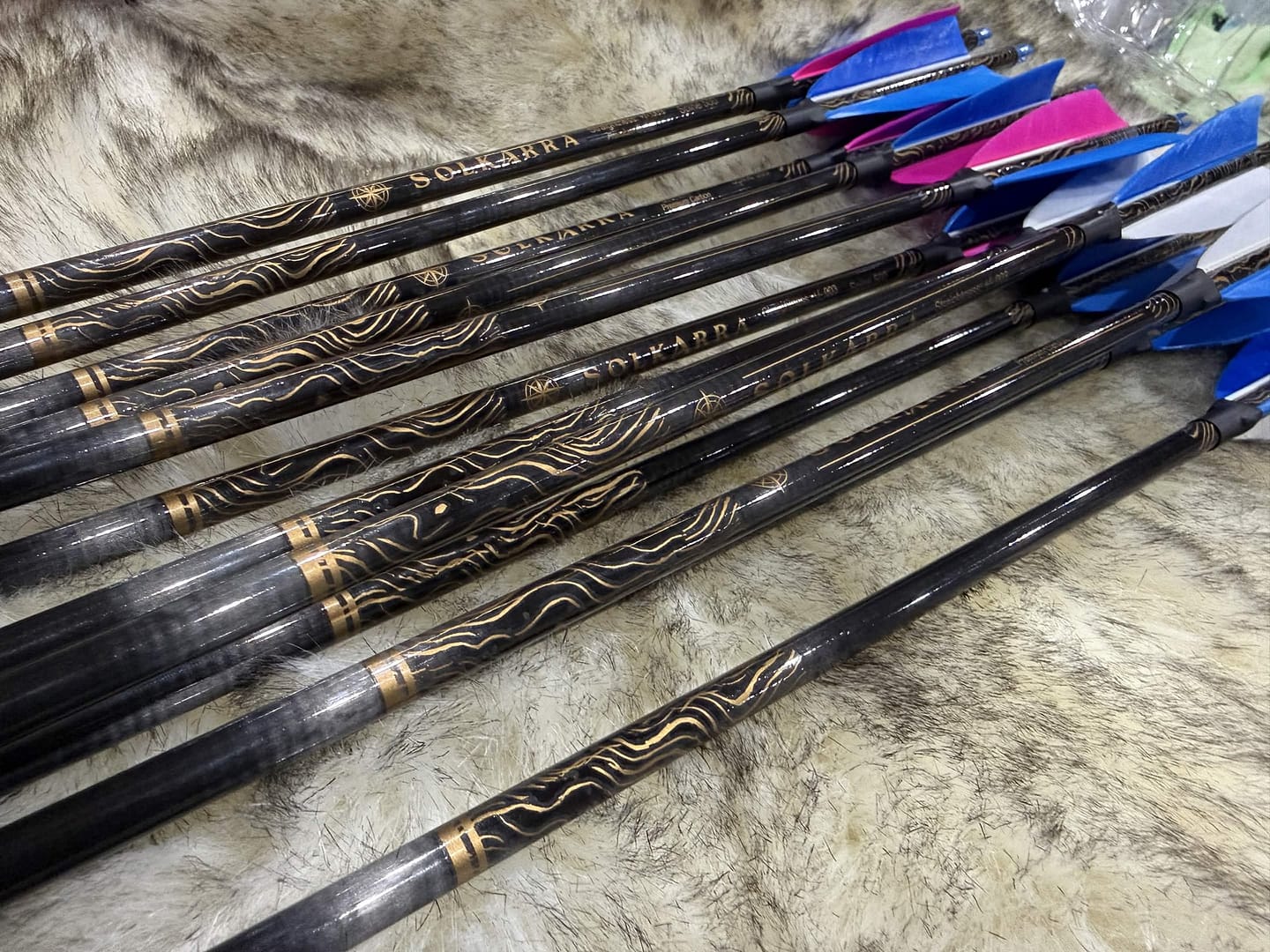 Solkarra Atlas Black carbon arrow shaft, gloss black with gold contour lines and compass rose